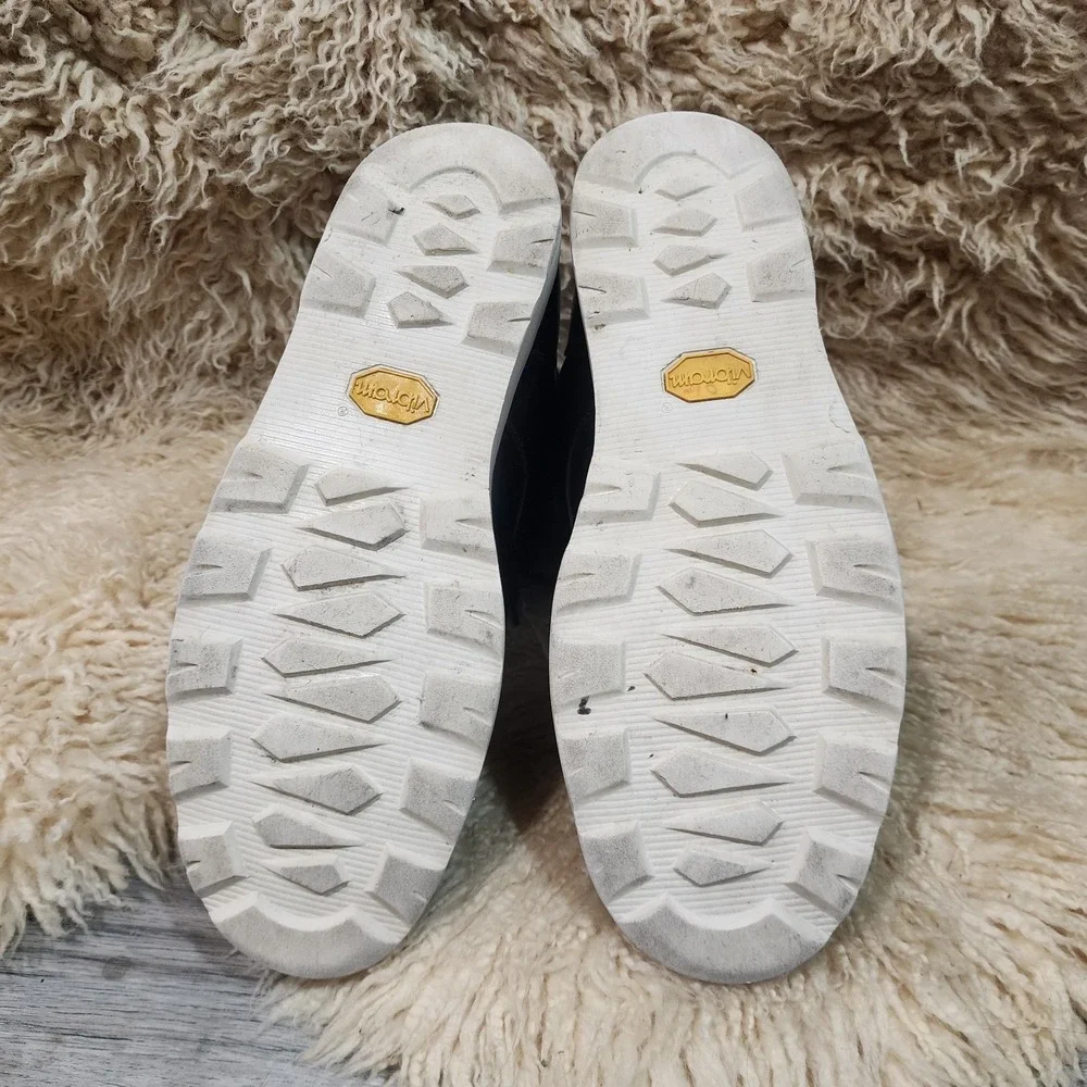 RARE discontinued UGG Australia waterproof hiking boots , Size 13  Pre- 2016